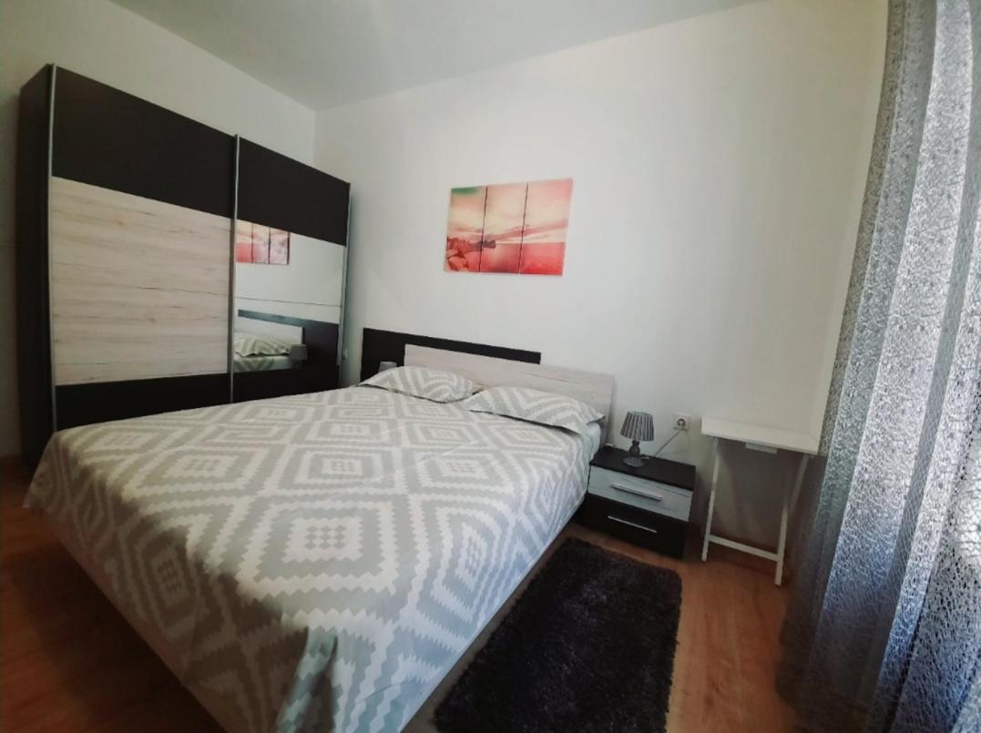 Apartment Nena Near The City Center With Free Parking Пула Екстер'єр фото